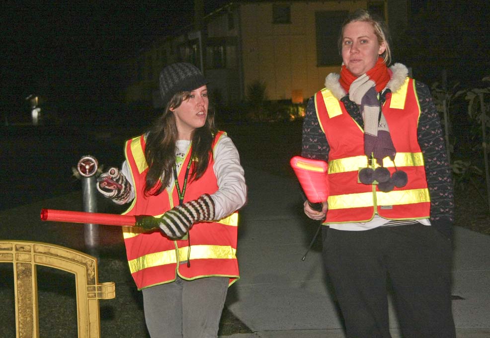 GB-_404-Finish Area, Volunteers Laura + Alicia.jpg